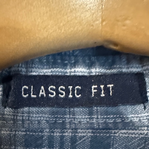 St. John's Bay Light Blue Checkered Men's Shirt 2X - Picture 3 of 9